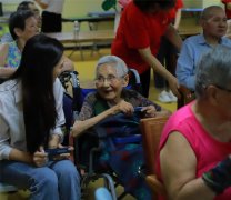 老有所依，蔻心草爱心团队为龙华敬老院送上关爱！